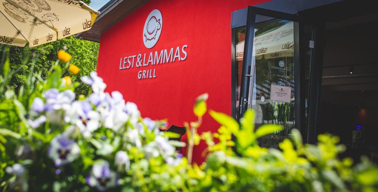 Kassari Puhkekeskus Hotell Käina Exteriör bild