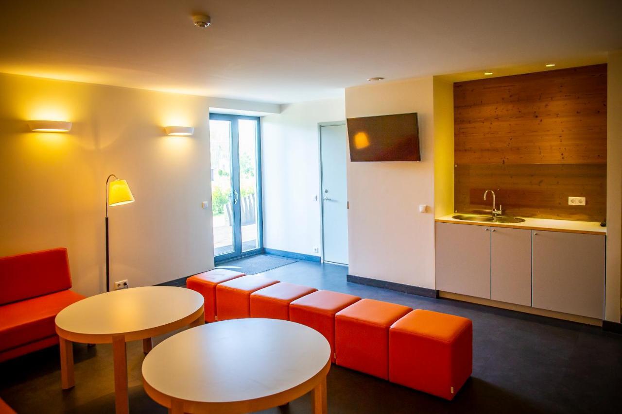 Kassari Puhkekeskus Hotell Käina Exteriör bild