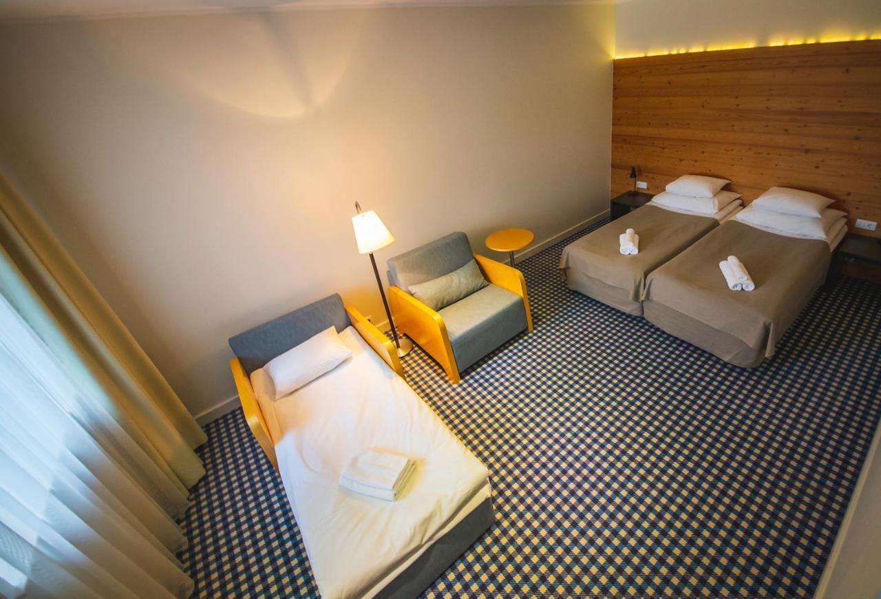 Kassari Puhkekeskus Hotell Käina Exteriör bild